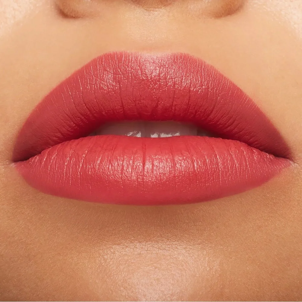 MAC ‘Forever Curious' M·A·Cximal Silky Matte Lipstick